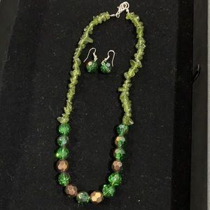 🌺🌺Crystal bead Necklace & earring set🌺🌺